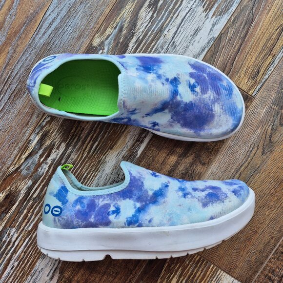 OOFOS OOmg Eezee Blue Purple Tie-Dye Low Top Recovery Shoes Slip-On Stretch - Picture 1 of 11